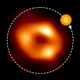Una imagen del agujero negro supermasivo Sagitarius A, visto por el Event Horizon Telescope (AHT) con una representación gráfica de la burbuja según los modelos de ALMA y su órbita alrededor del agujero negro.